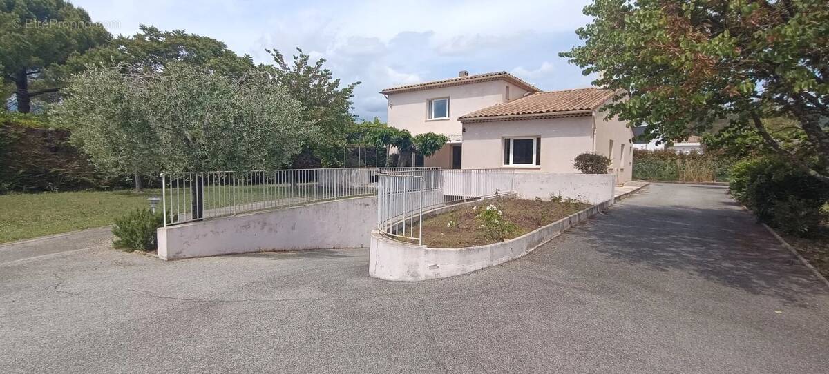 Maison à MOUANS-SARTOUX