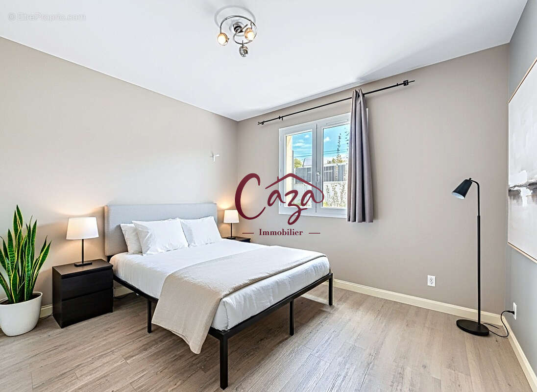 Maison à FARGUES-SAINT-HILAIRE