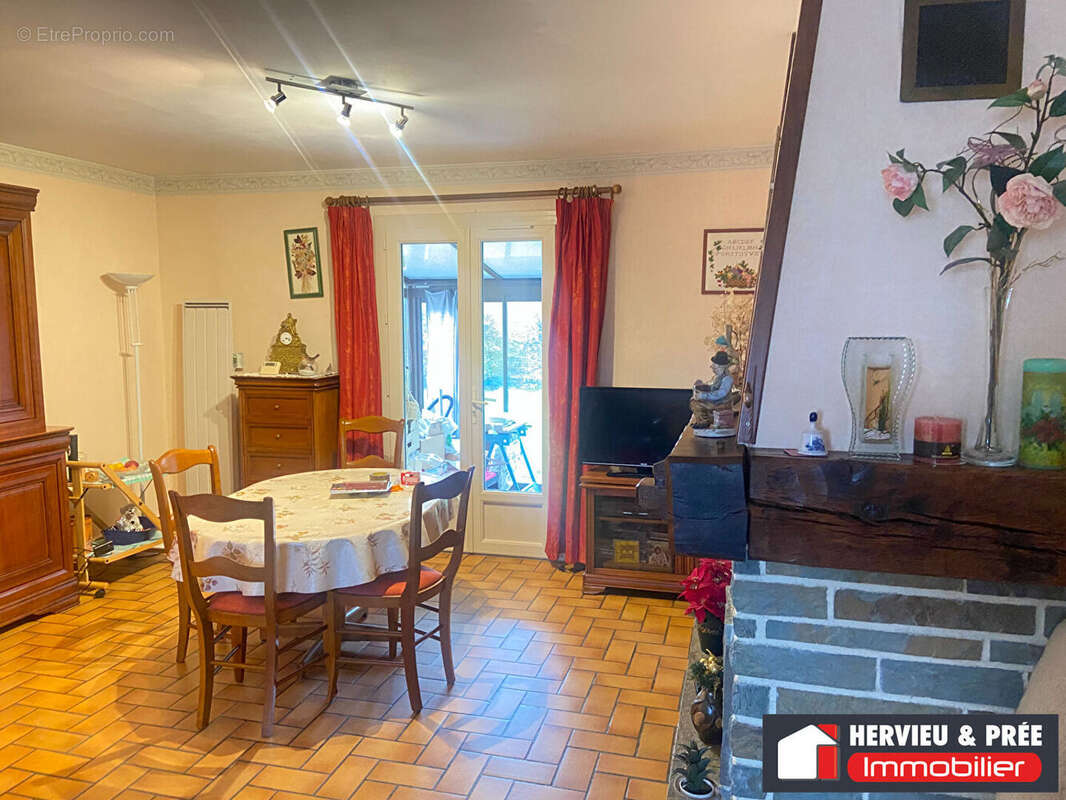 Maison à LUC-SUR-MER