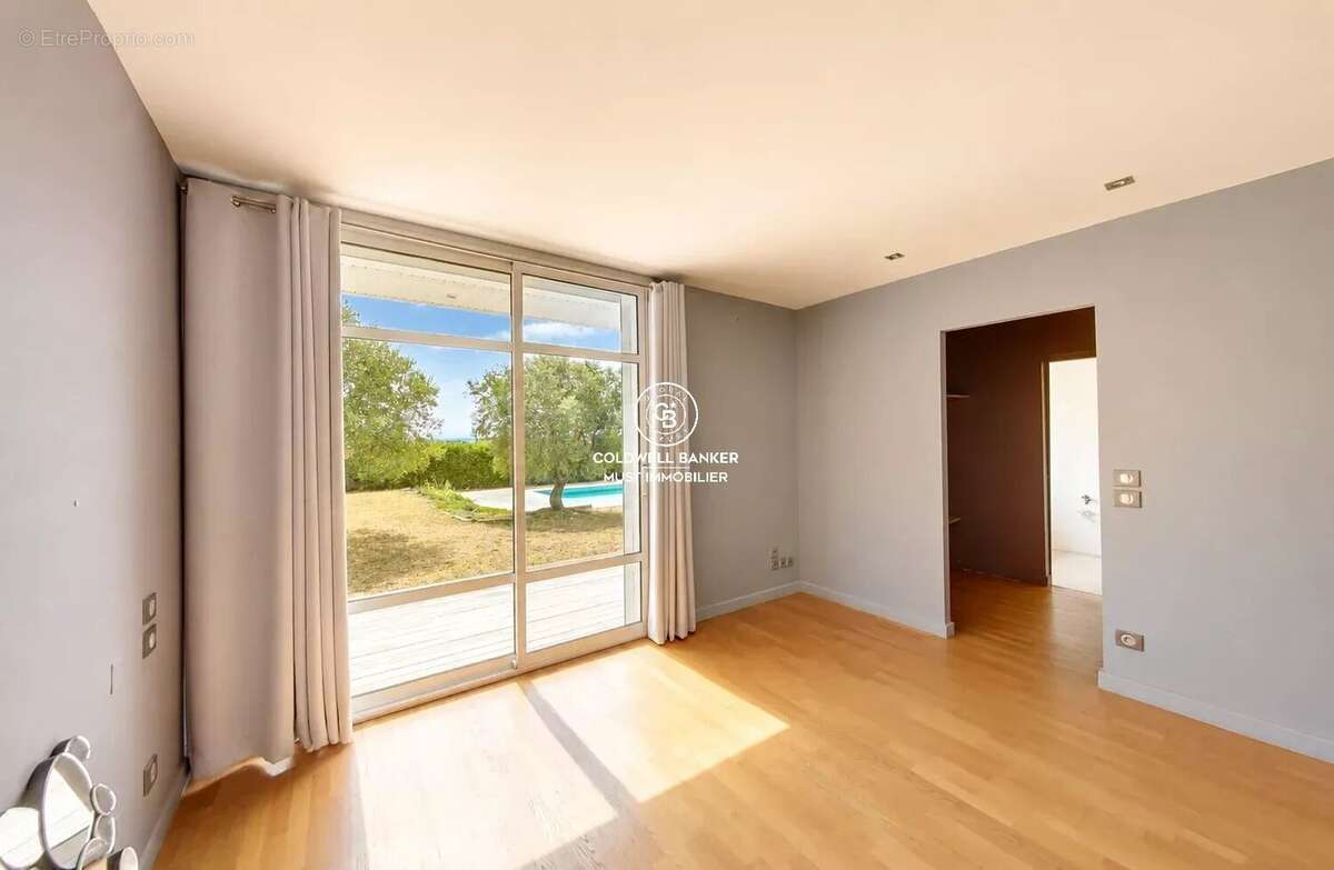 Plain pied 1600m² de parcelle - photo 10
