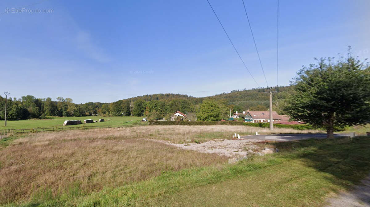 Terrain à DOCELLES