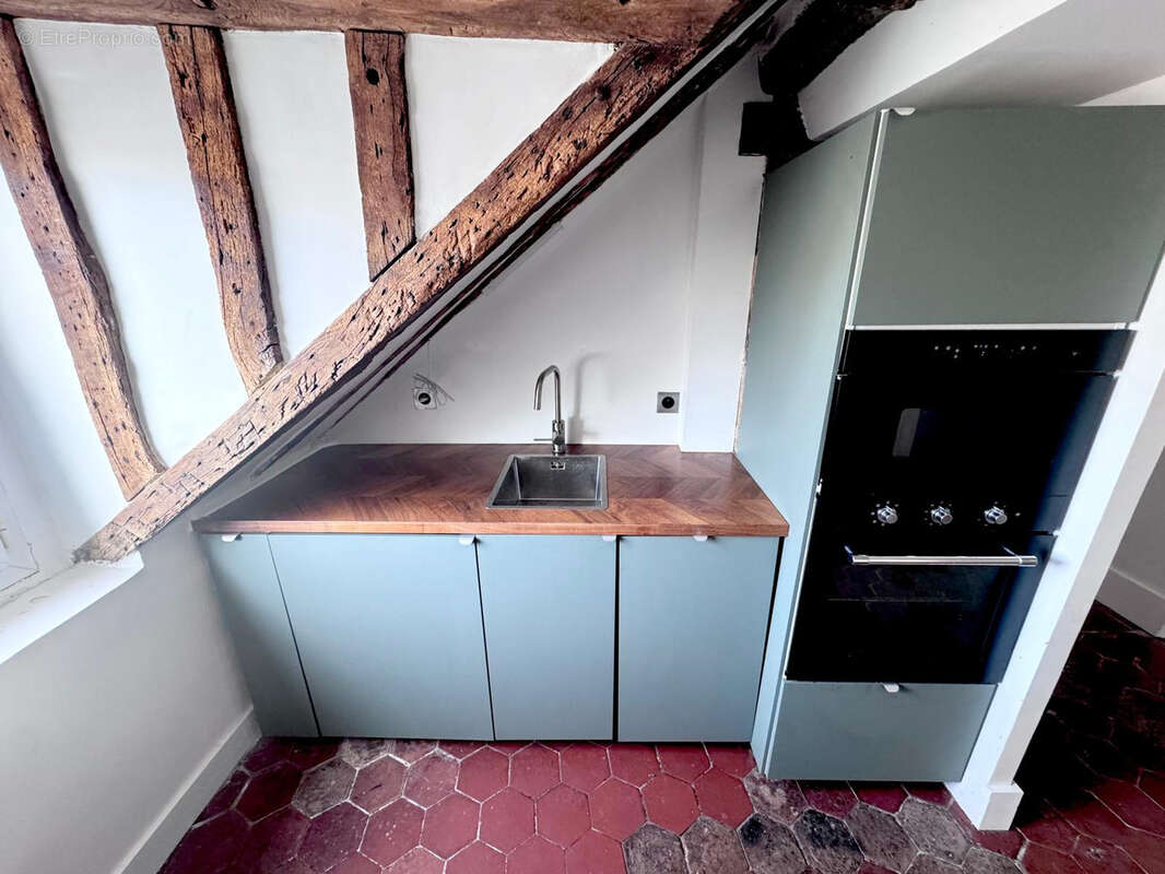 Appartement à PARIS-3E