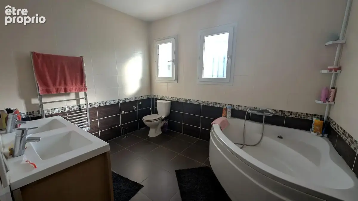 Maison 6 pièces 123 m² à vendre à Saint-Mathieu-De-Treviers (34270) - photo 9