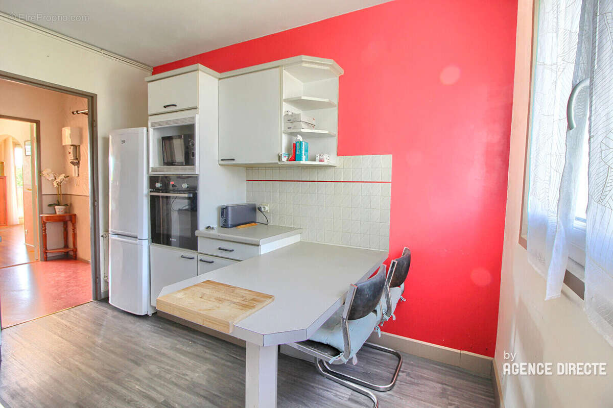 Appartement Rennes T6 - 102 m2 - Dernier étage avec balcon - cave et place de parking ! - photo 8