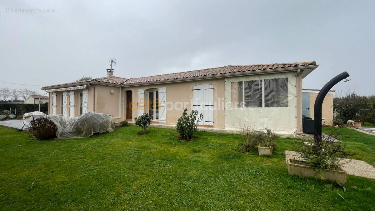 Maison à MONTECH