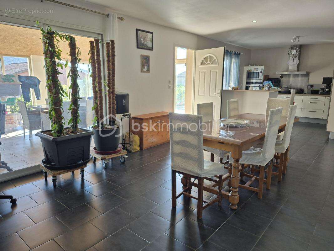 Maison à SAINT-SERNIN