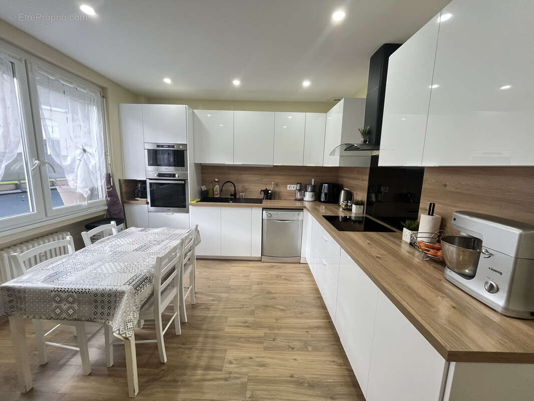 Appartement à SAINT-ETIENNE