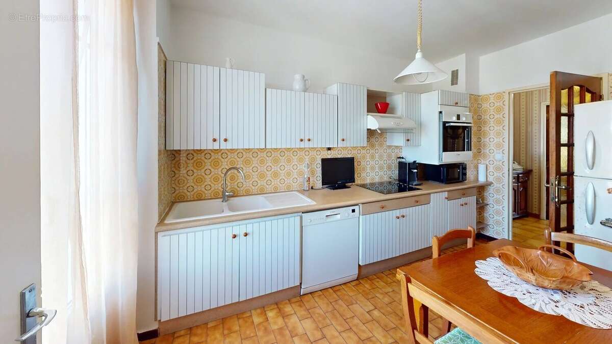 Appartement à PORT-DE-BOUC