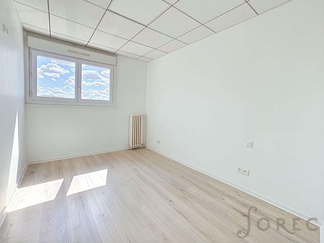METZ QUEULEU F4 de 71m² avec balcon - photo 7