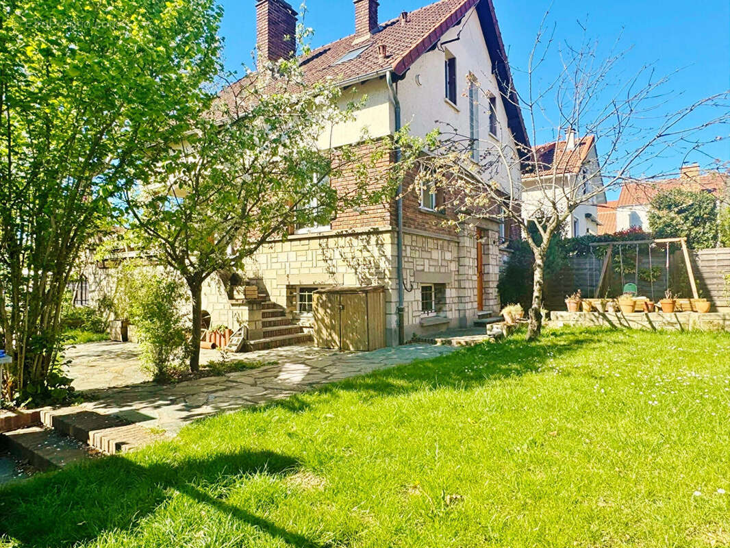 Maison à L'HAY-LES-ROSES