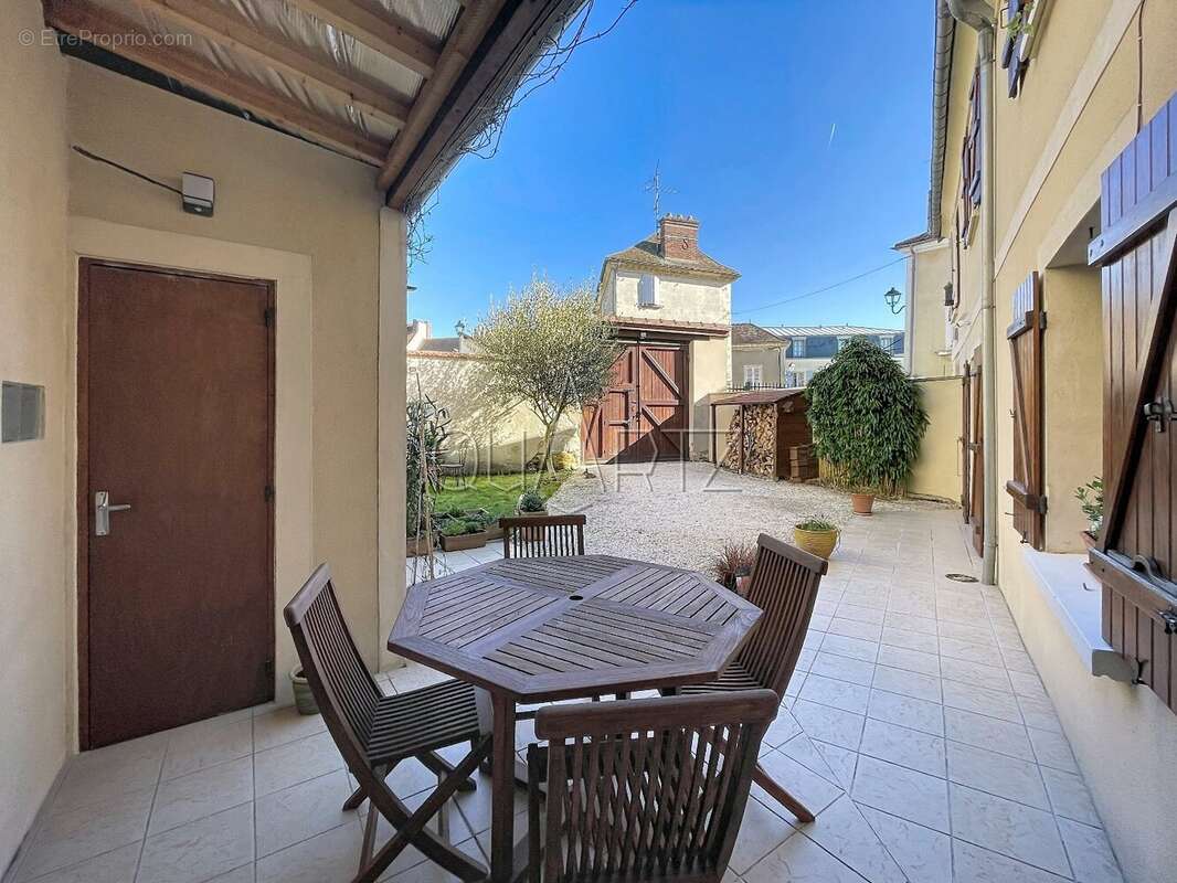 Maison à MARINES