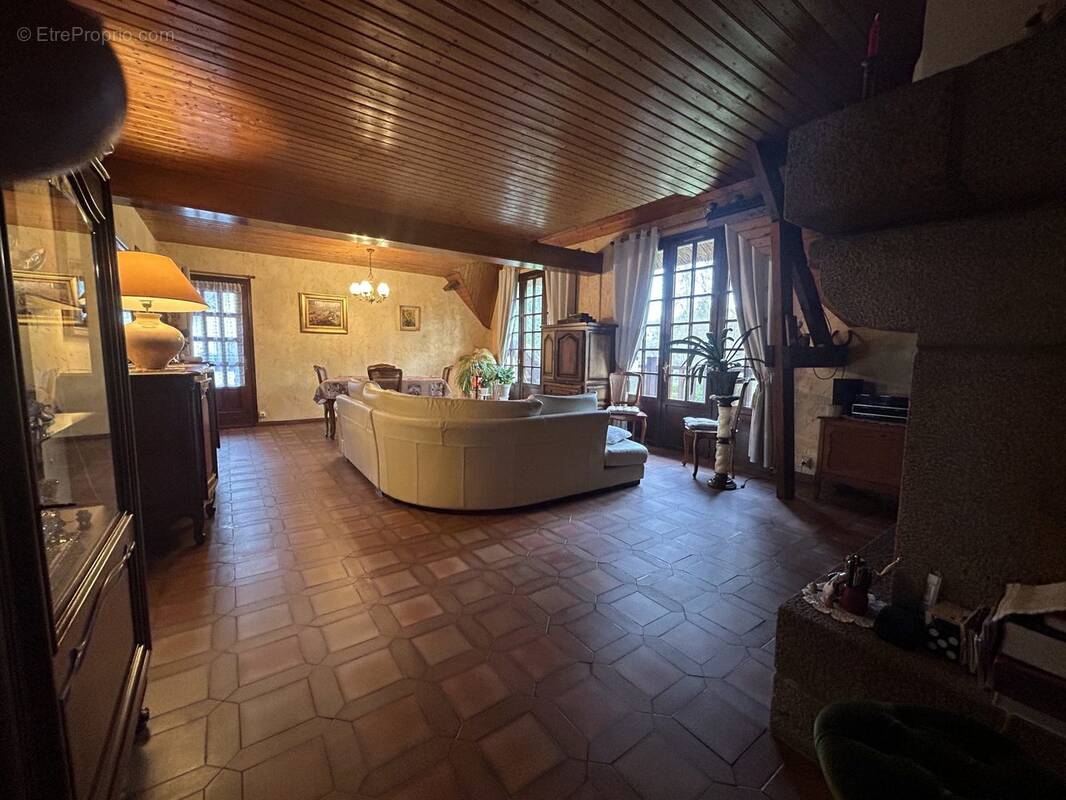 Maison à PONT-D&#039;OUILLY