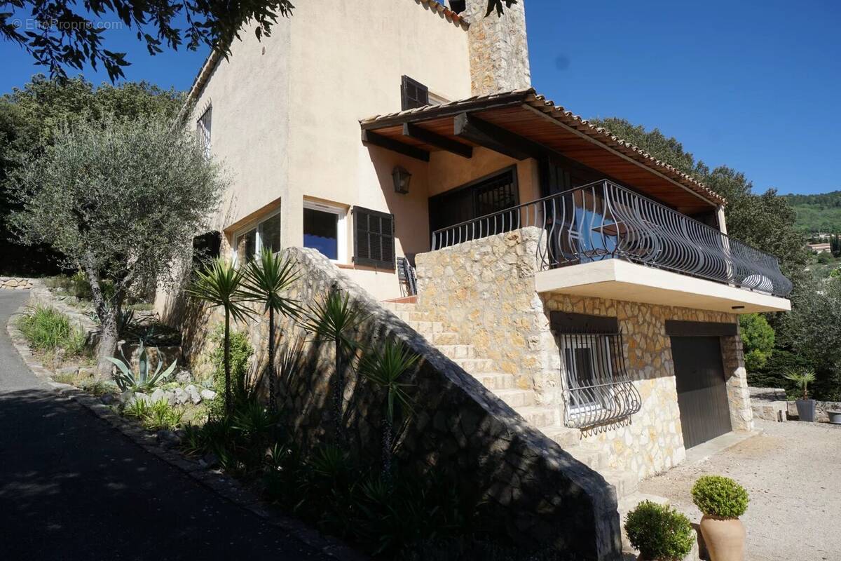 Maison à SPERACEDES