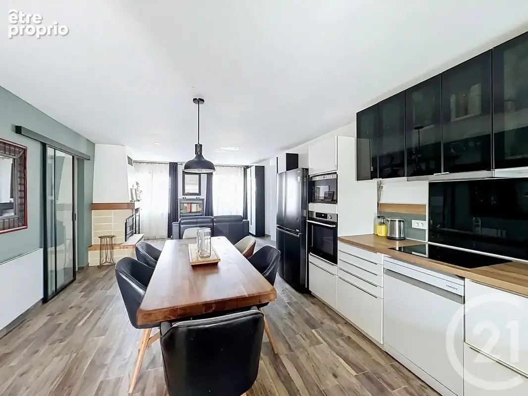 Maison 93 m² à Moissy-Cramayel  - photo 2