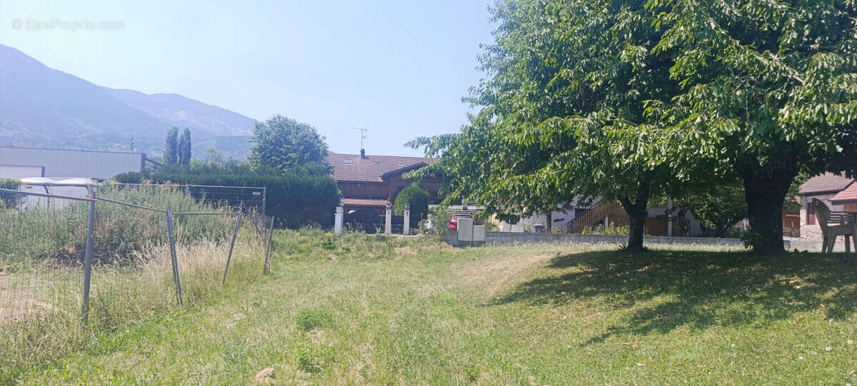 Rare à la vente : terrain 1059m2 constructible à amancy - photo 9