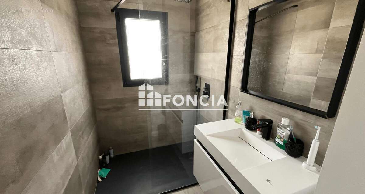 Maison à SAINT-GEORGES-DU-BOIS