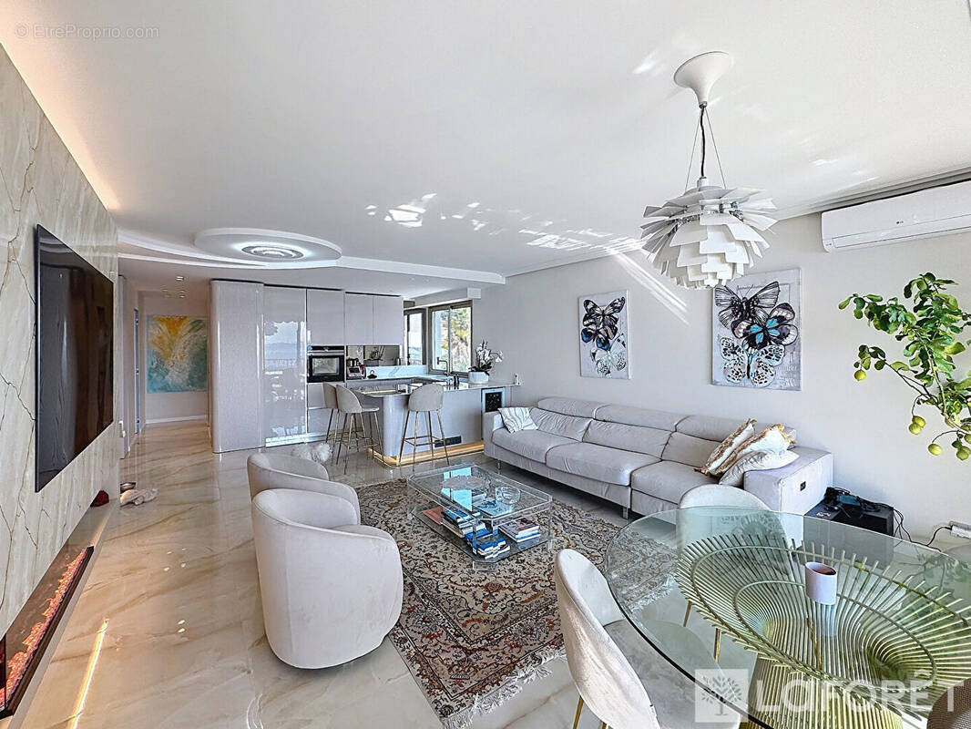 Appartement à ROQUEBRUNE-CAP-MARTIN