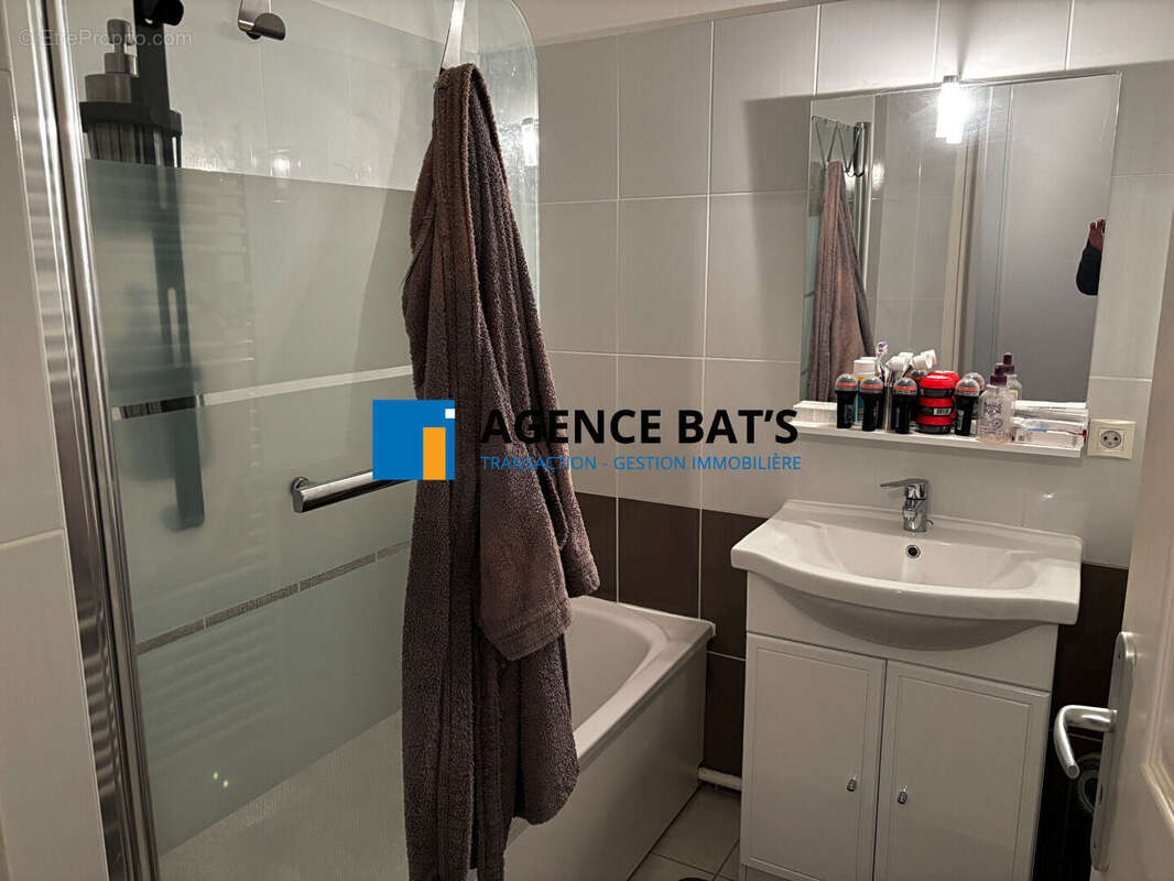 Photo 9 - Appartement à ROCHE-LA-MOLIERE