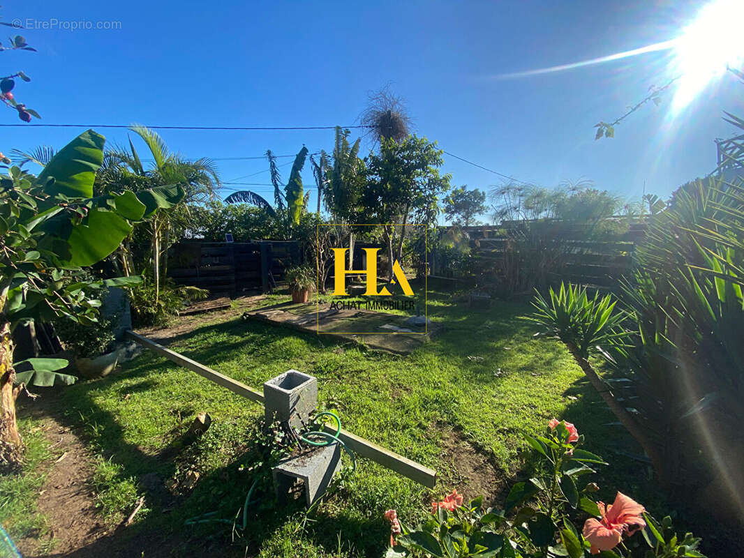 Terrain à LES AVIRONS