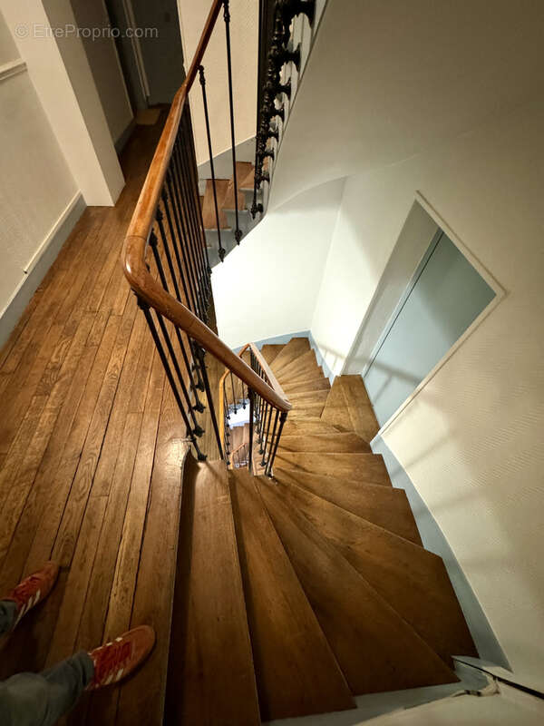 Appartement à LEVALLOIS-PERRET