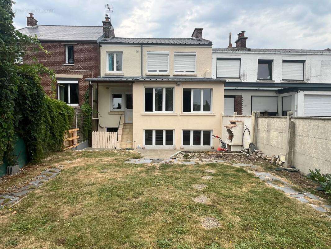  Belle maison familiale de 140 m² avec jardin, terrasse, garage   - photo 11