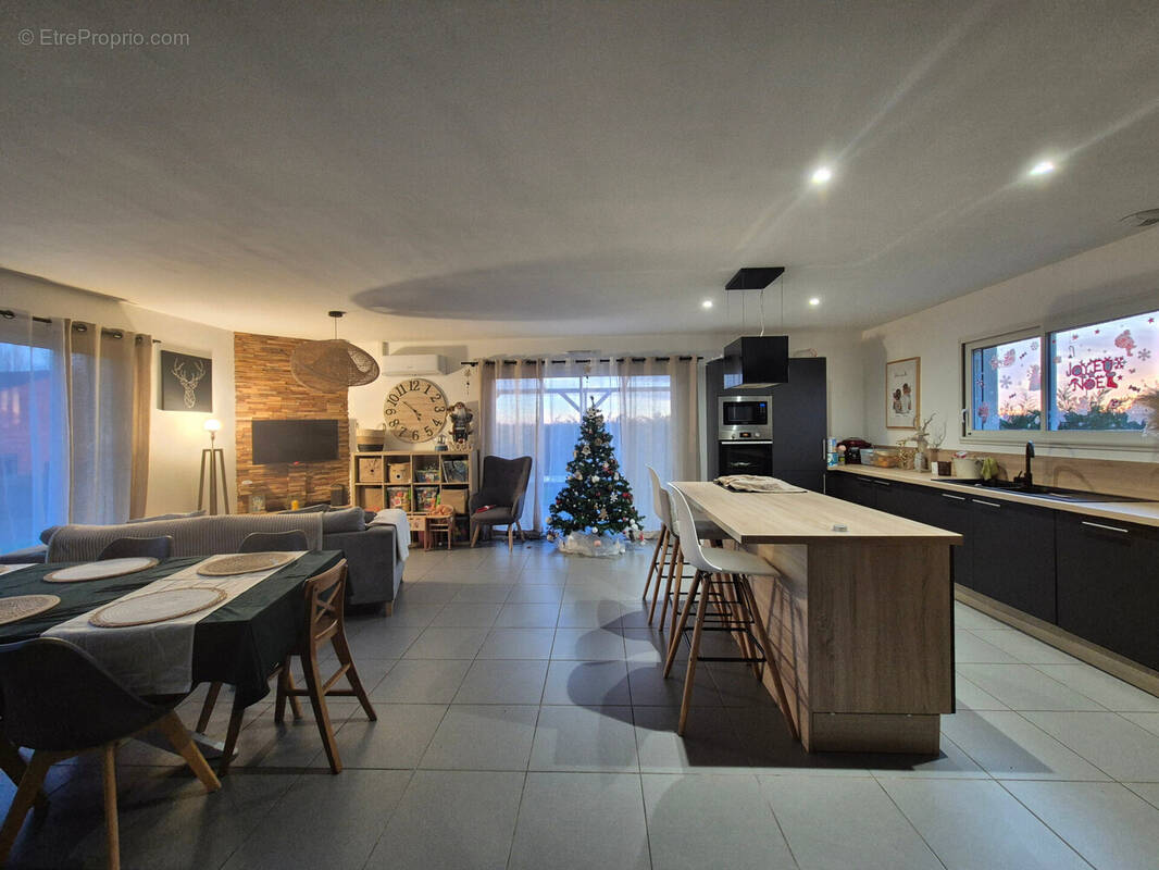 Maison à SAINT-CYR-SUR-MENTHON