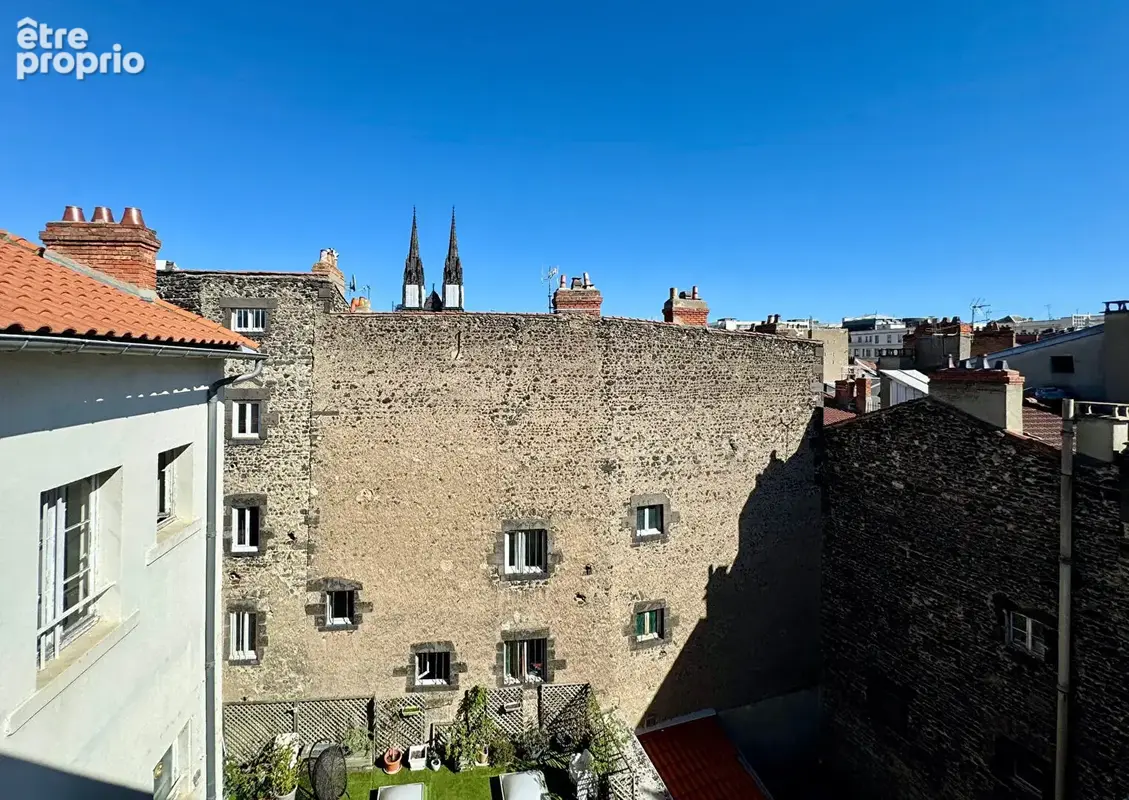 CLERMONT-FERRAND / Duplex coup de coeur à vendre de 112 m2 en centre-ville ! - photo 16