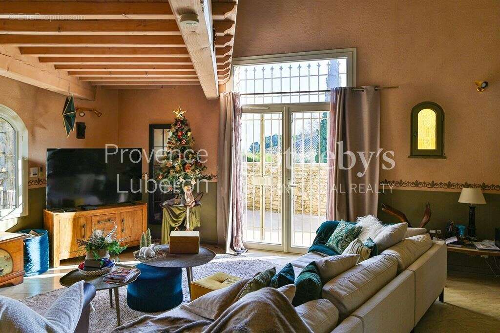 Maison à CHATEAUNEUF-DE-GADAGNE