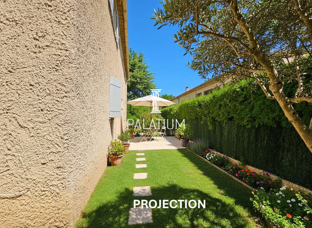 Maison 167 m² à Arles  - photo 4