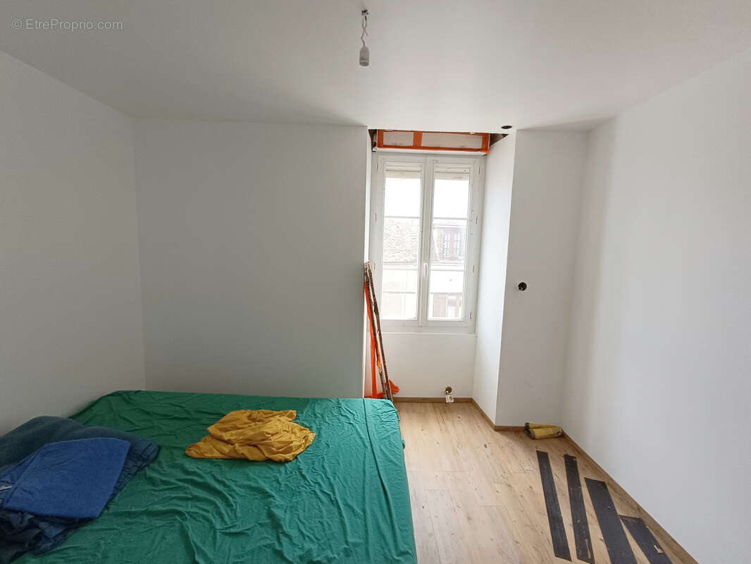 Maison à ENTRAINS-SUR-NOHAIN