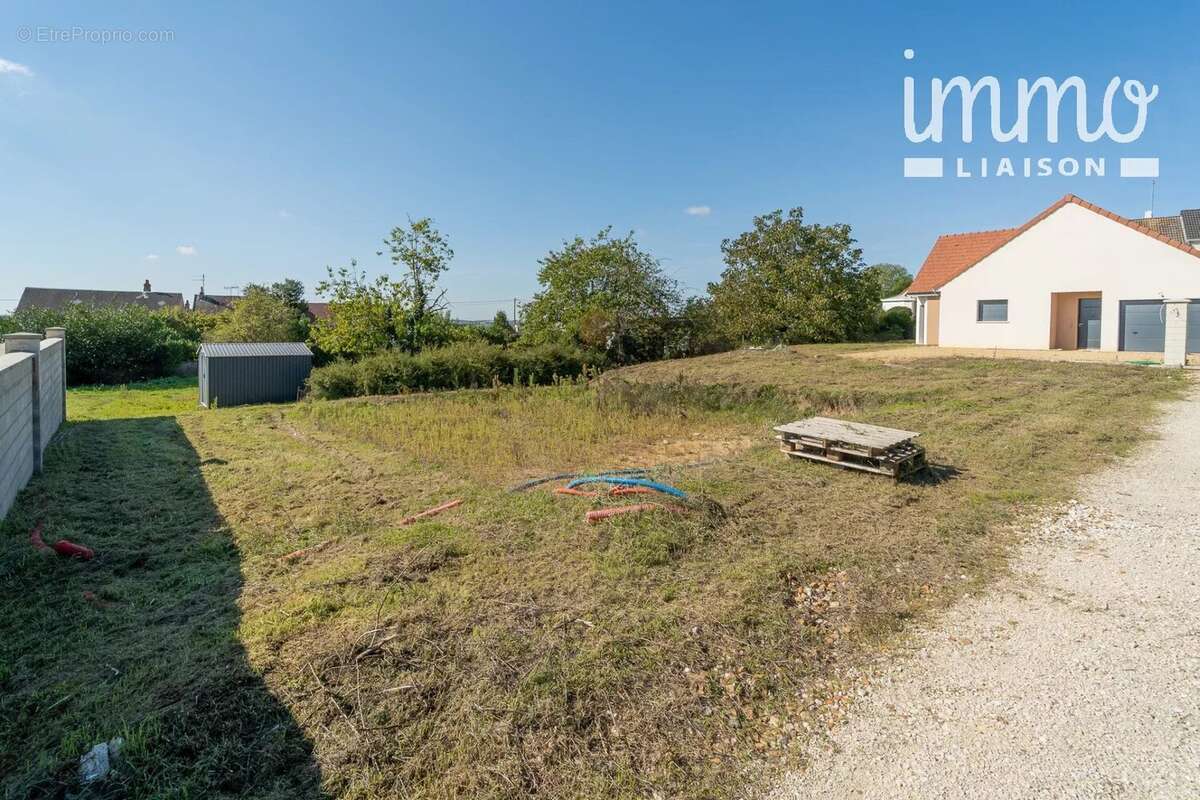 Terrain à SAINT-ELOI