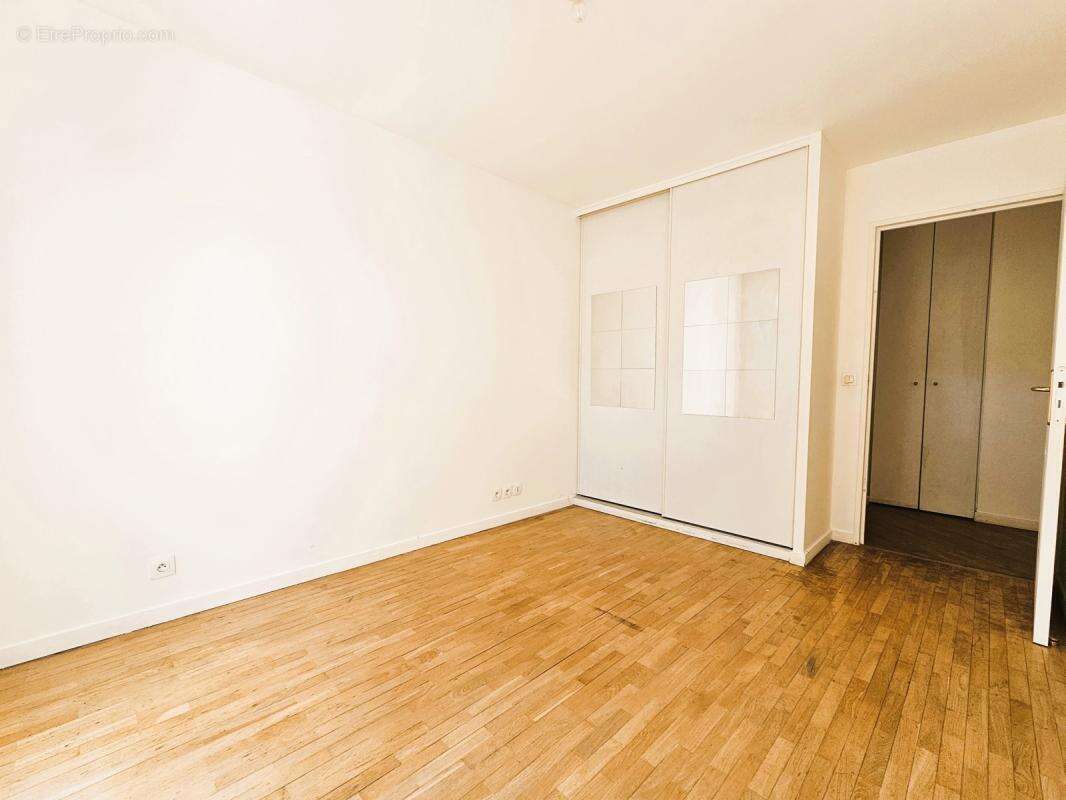 Appartement à SURESNES