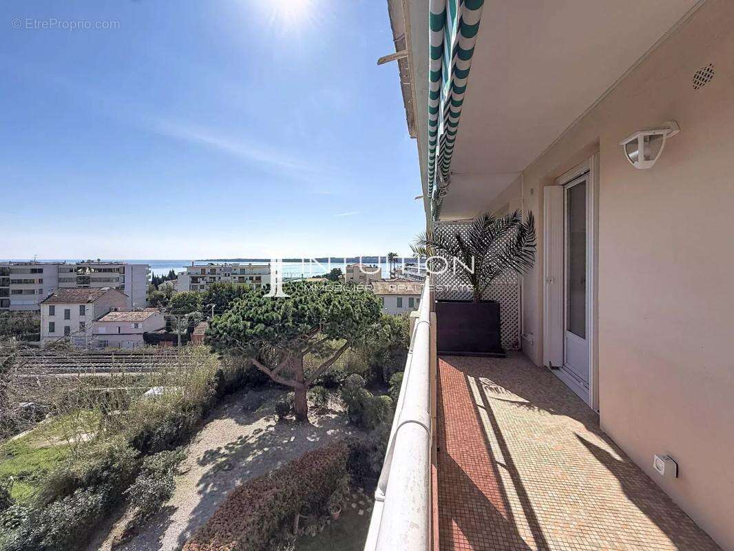 Cannes - Alexandre III : Appartement 2 pièces vue mer - photo 10