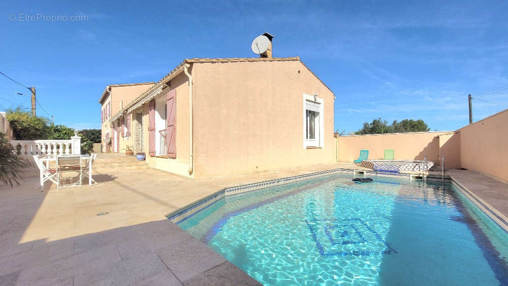 Maison à SAINTE-VALIERE