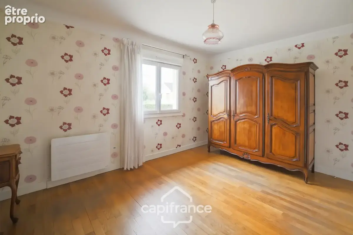 Maison sur sous-sol complet, 4 chambres avec grand garage et terrain clos à Domblans (39) - photo 4