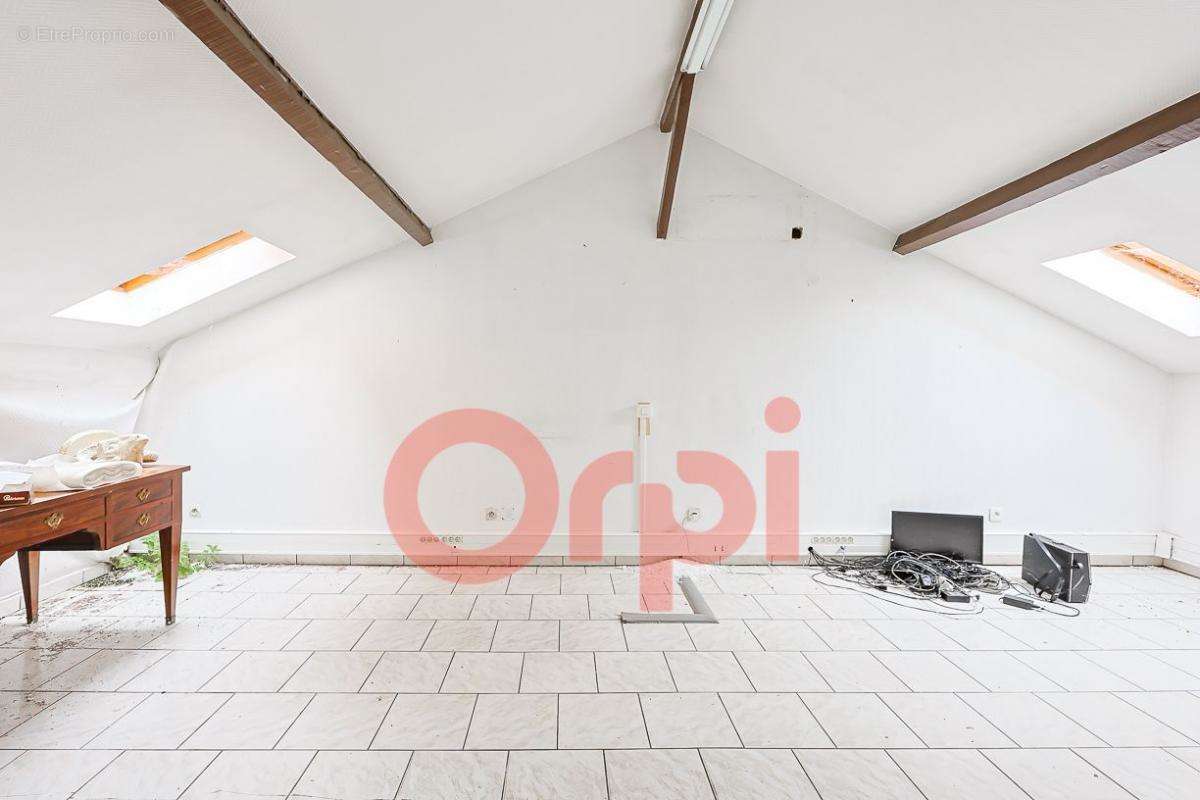 Commerce à IVRY-SUR-SEINE