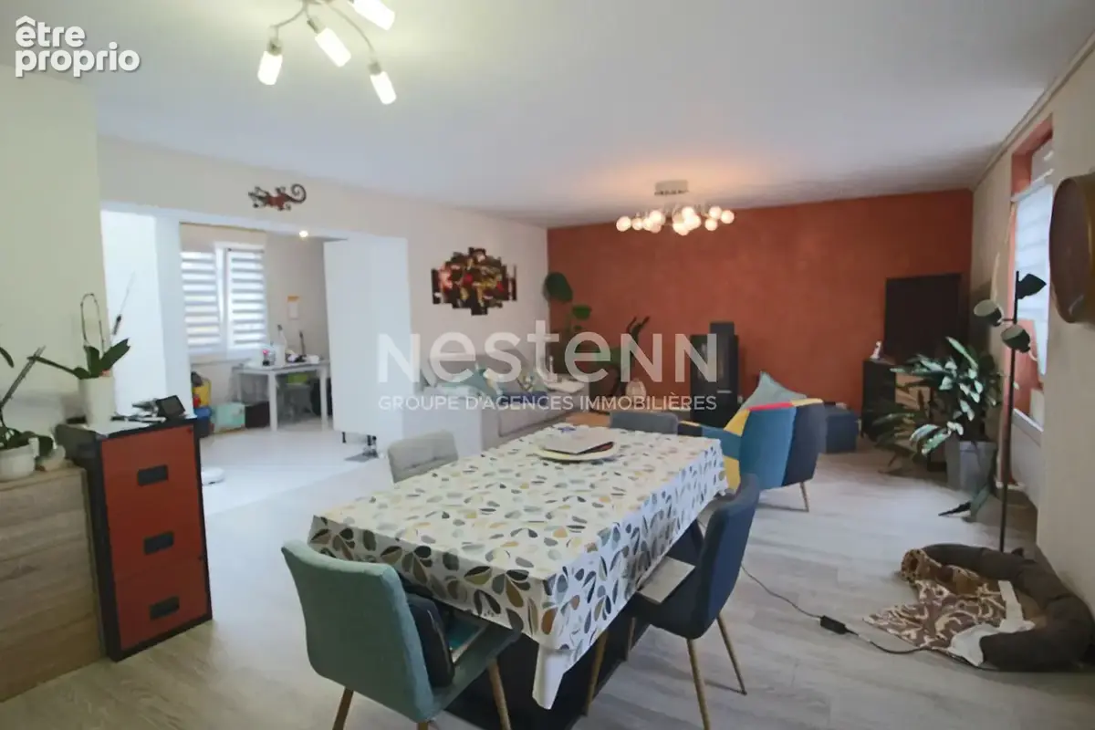 Maison donges centre ville environ 90 m2, 2 chambres,  sejour 35 m², jardin et grand garage  + dependances - photo 3
