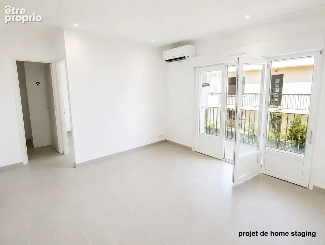 Appartement à rénover avec beau potentiel, quartier calme proche des plages - photo 2