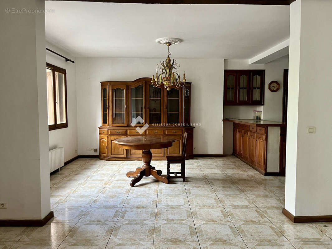 Maison 148 m² à Saint-Leger-En-Yvelines  - photo 2