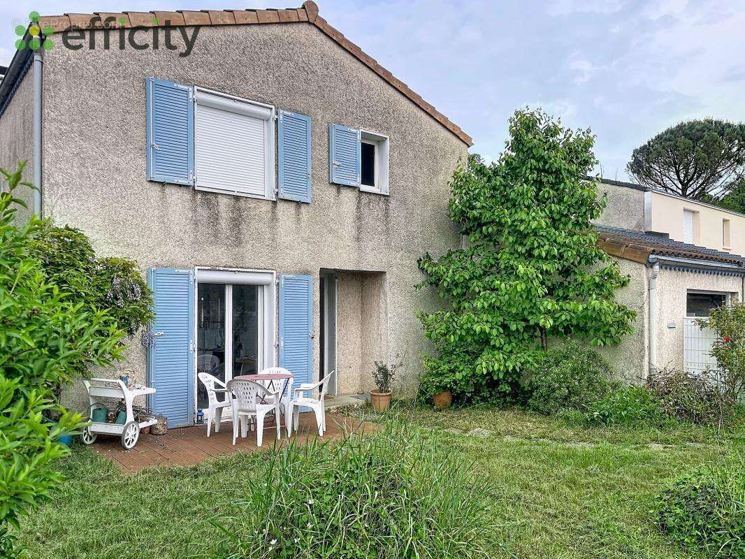 Maison à SAINT-SYMPHORIEN-D'OZON