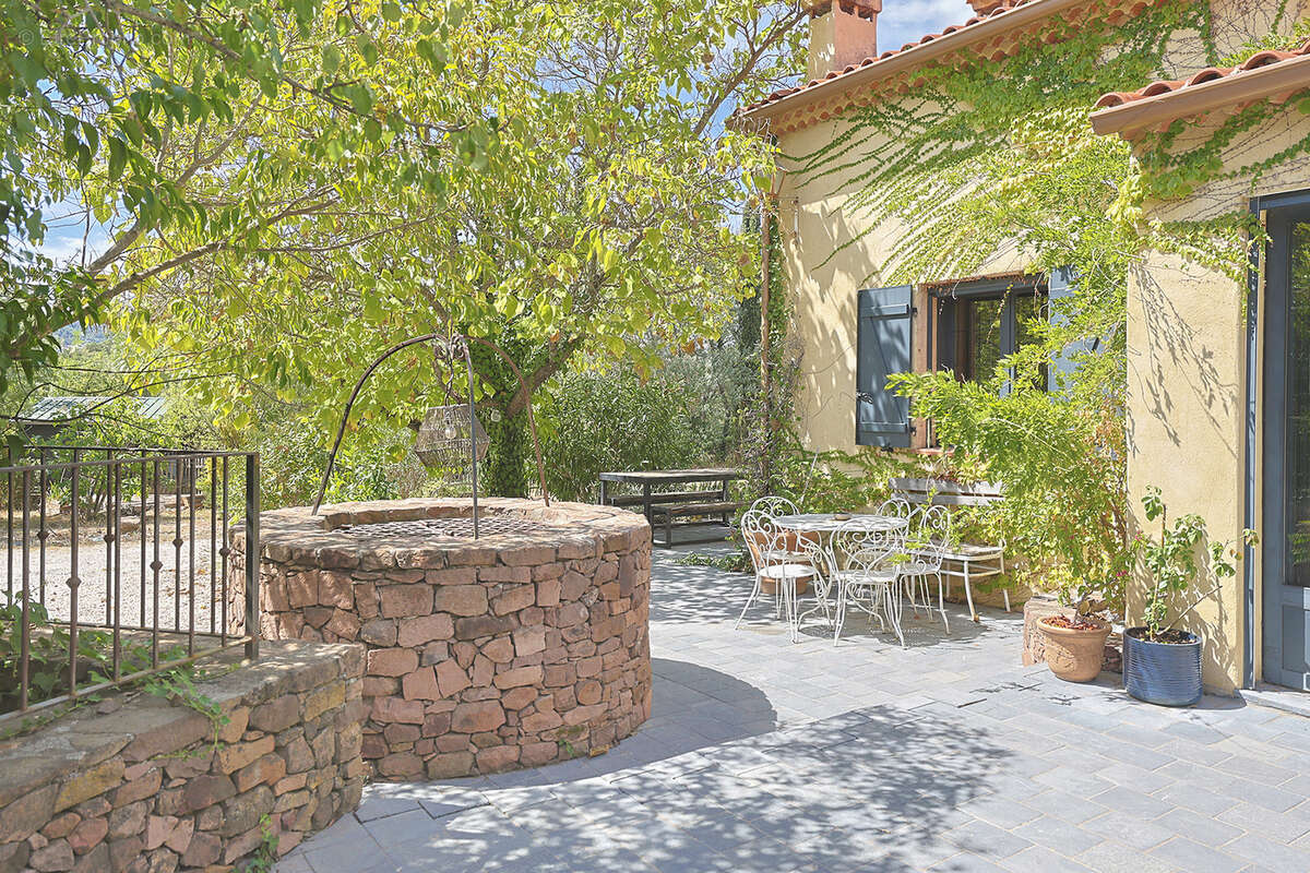 Maison à SOLLIES-PONT