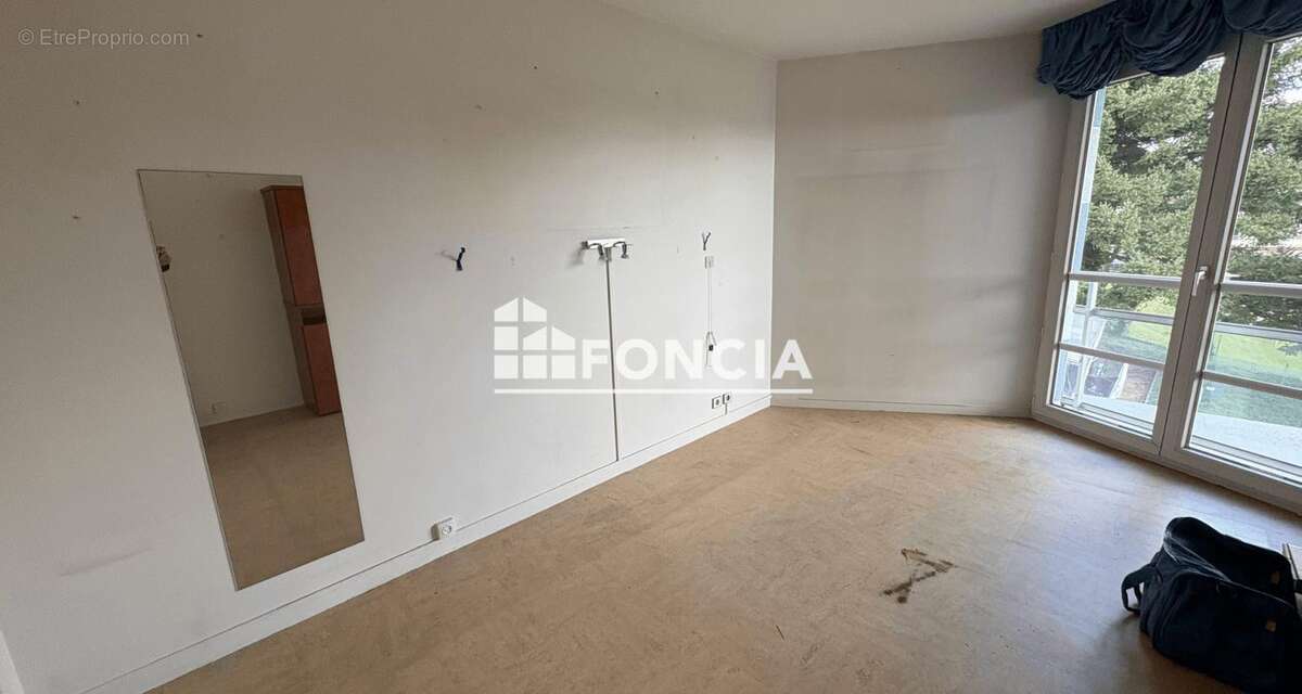 Appartement à MONT-SAINT-AIGNAN