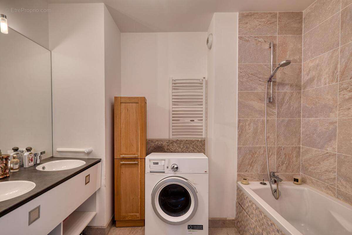 Appartement à LA MULATIERE