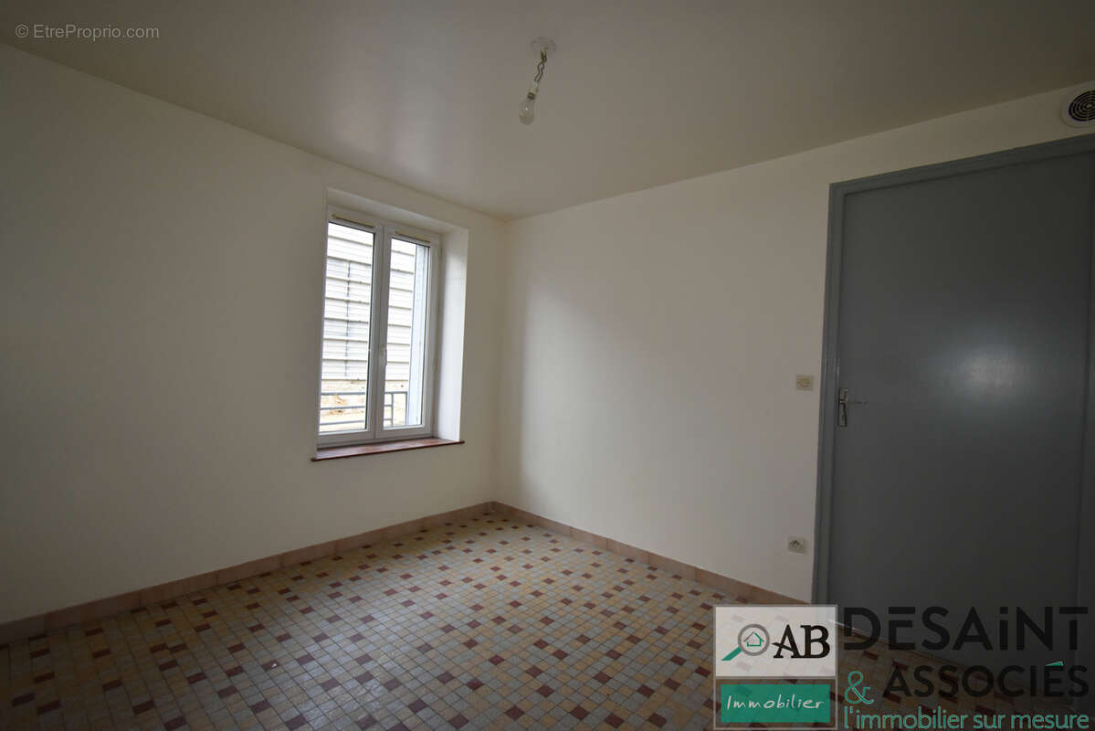Appartement à MOUROUX