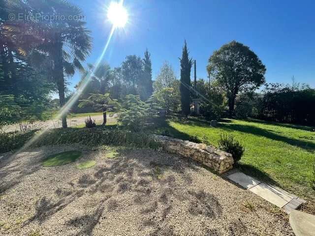 Maison à LUPPE-VIOLLES