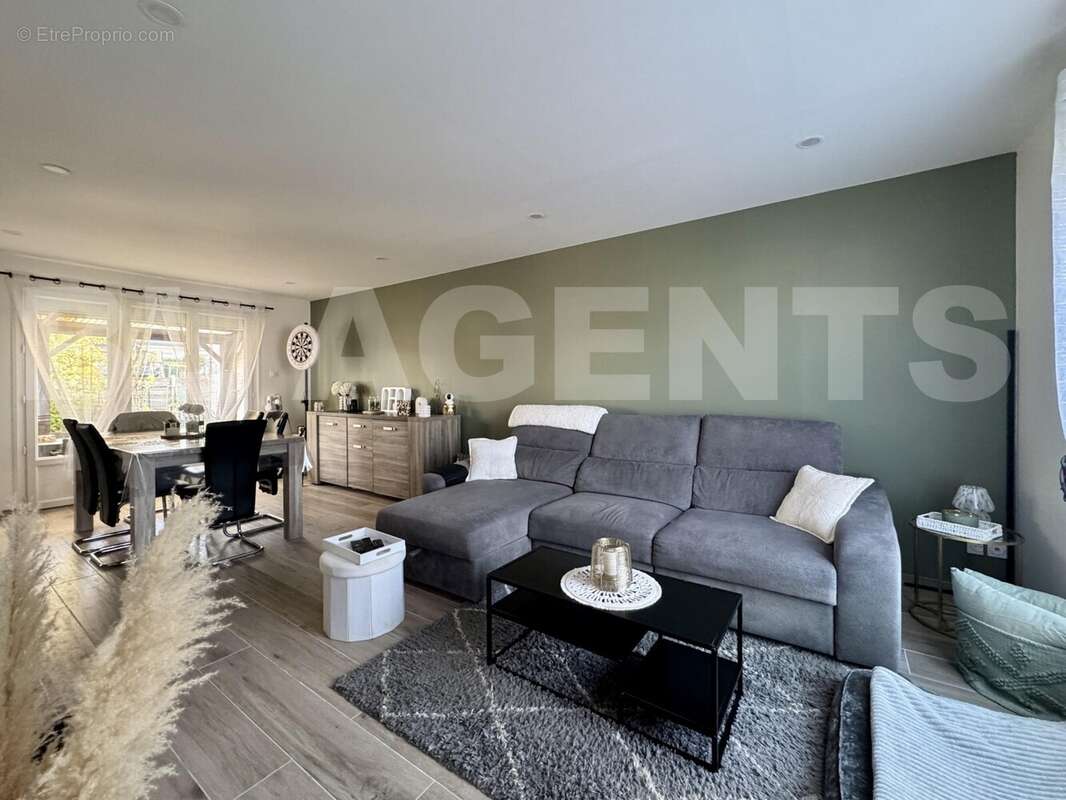 * salon - Maison à BULLY-LES-MINES