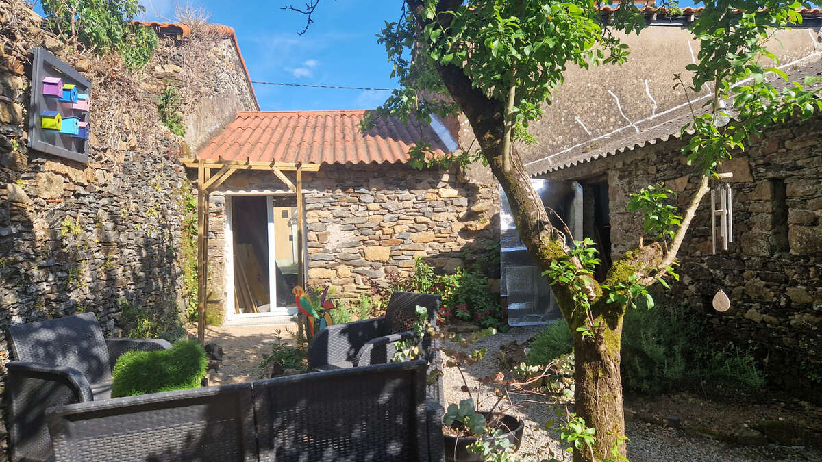 Maison à FROSSAY