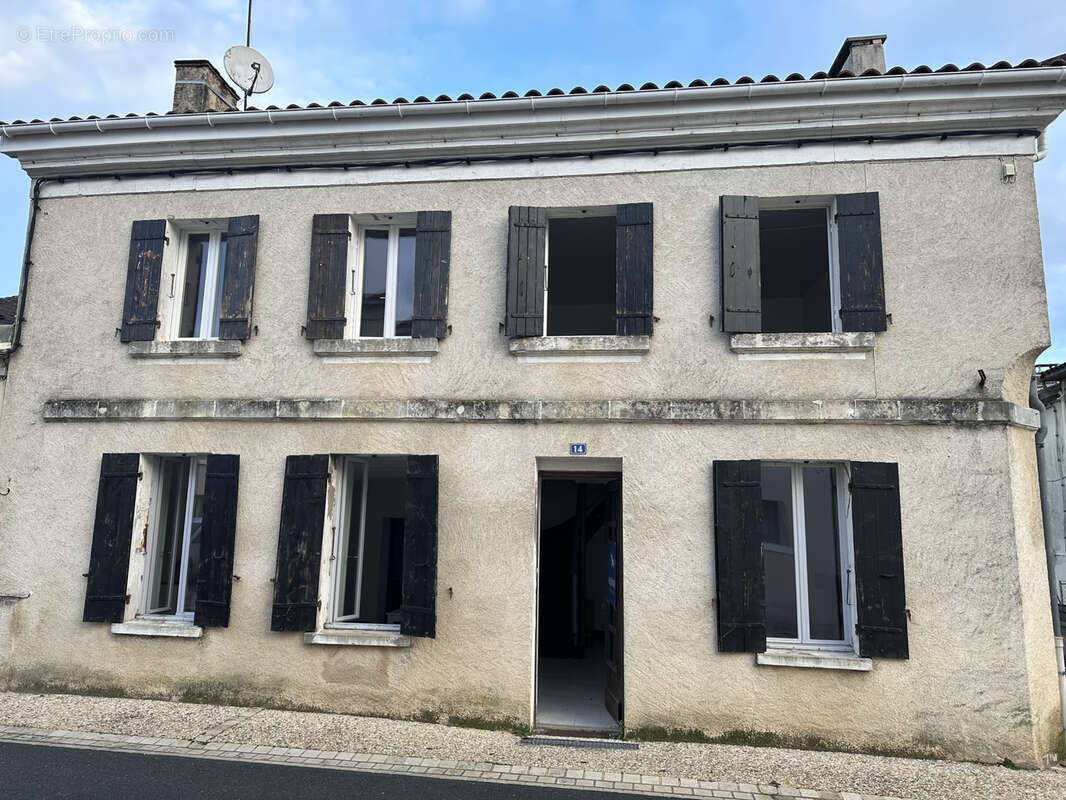 Maison à CHENAUD