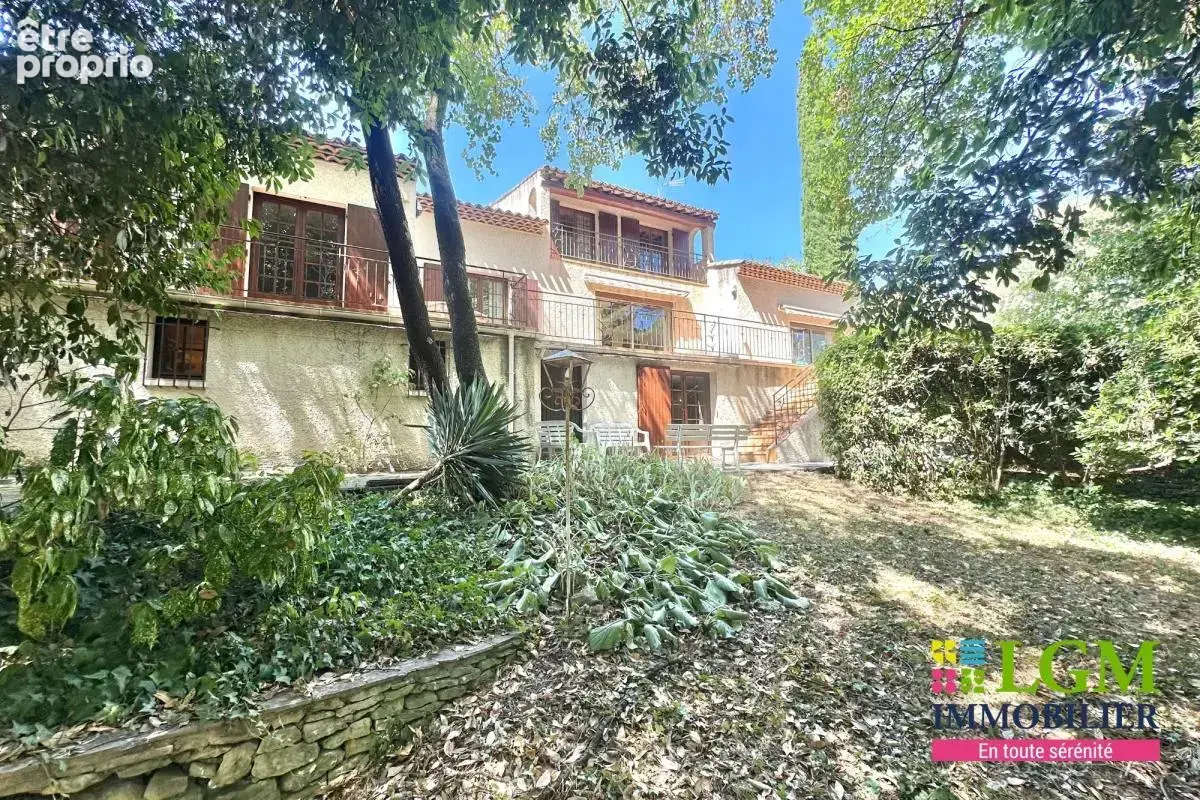 NÎMES - Magnifique maison familiale - photo 17