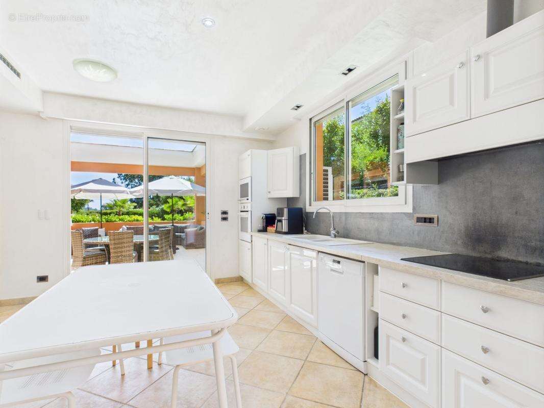 Maison à MANDELIEU-LA-NAPOULE